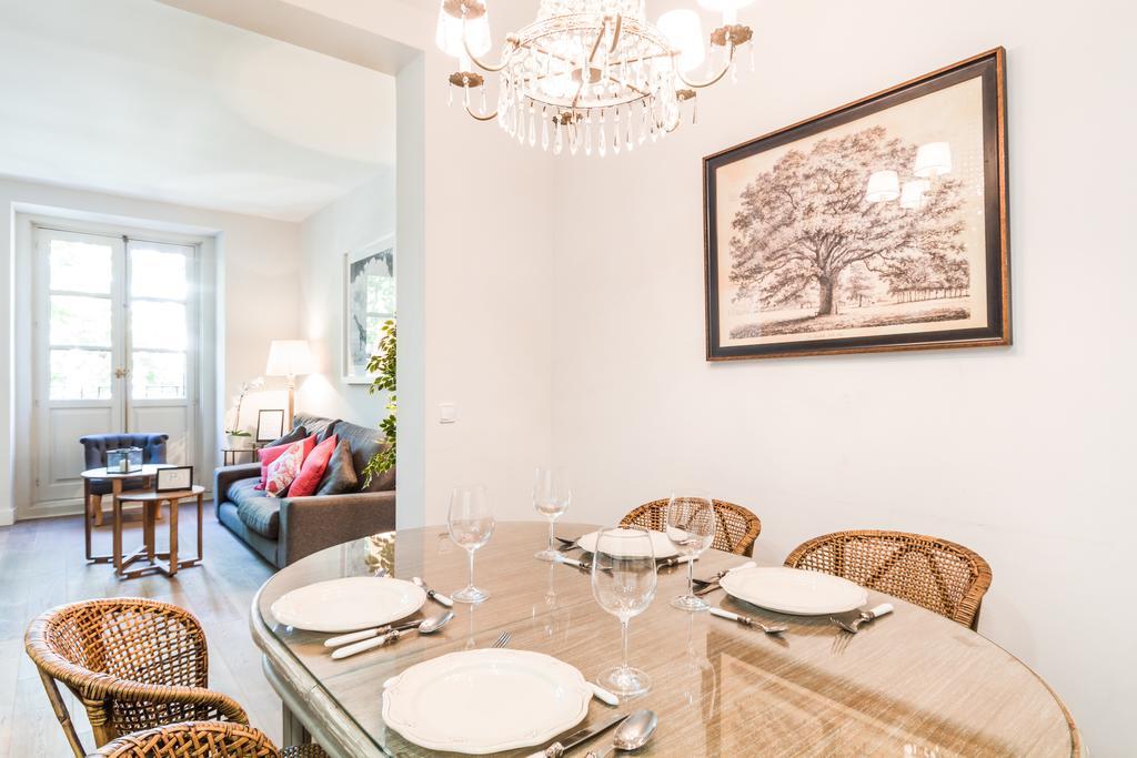 Pyr Select Plaza Santa Ana Appartement Madrid Buitenkant foto
