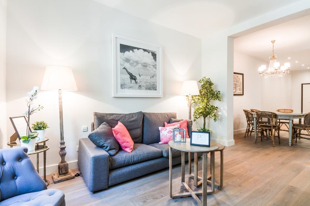 Pyr Select Plaza Santa Ana Appartement Madrid Buitenkant foto
