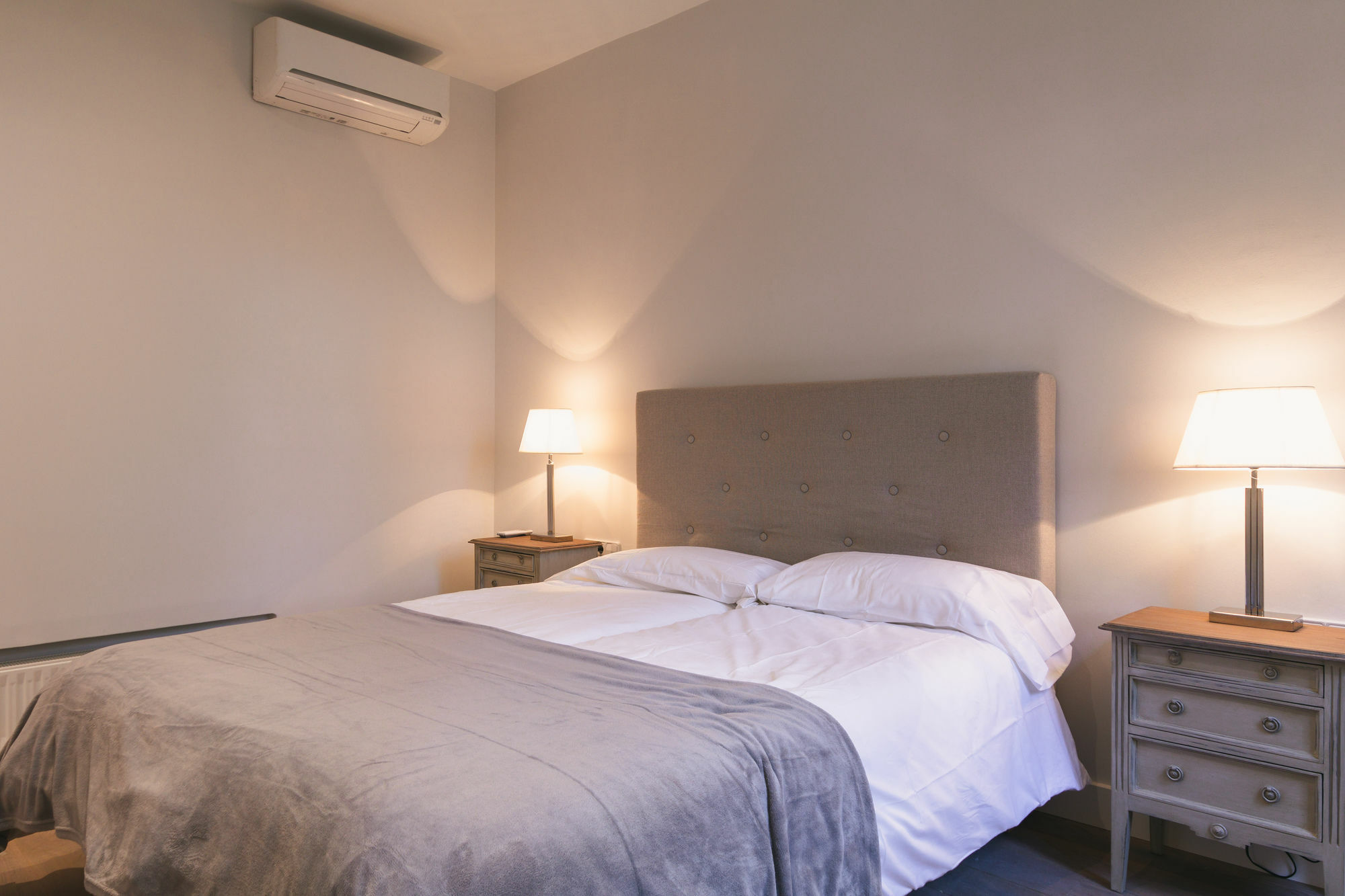 Pyr Select Plaza Santa Ana Appartement Madrid Buitenkant foto